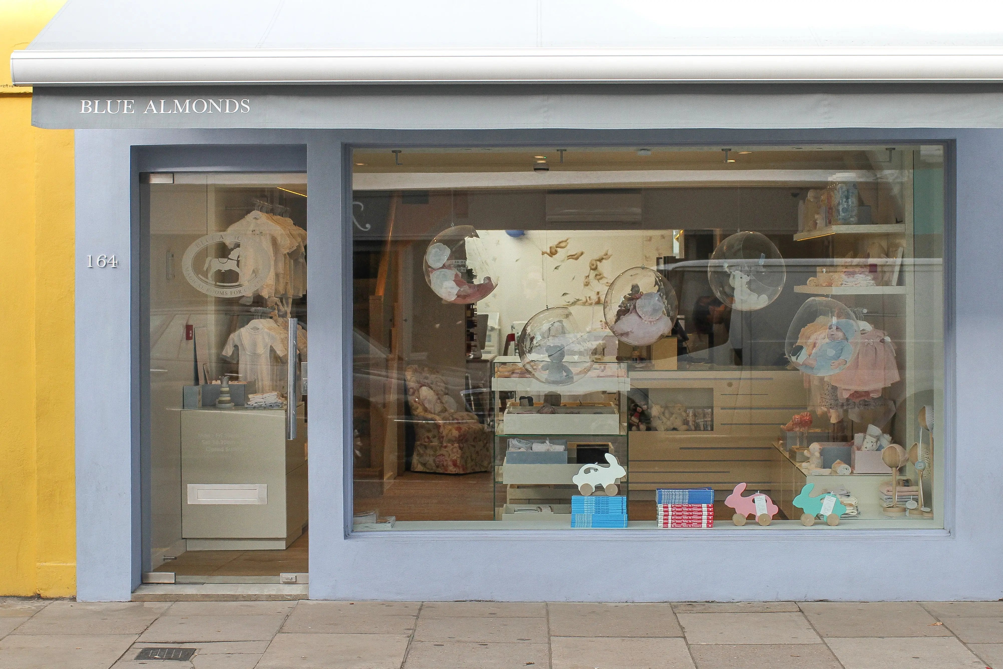 Hello! Magazine: Iza Minkiewicz on a visit from The Duchess Blue Almonds Ltd