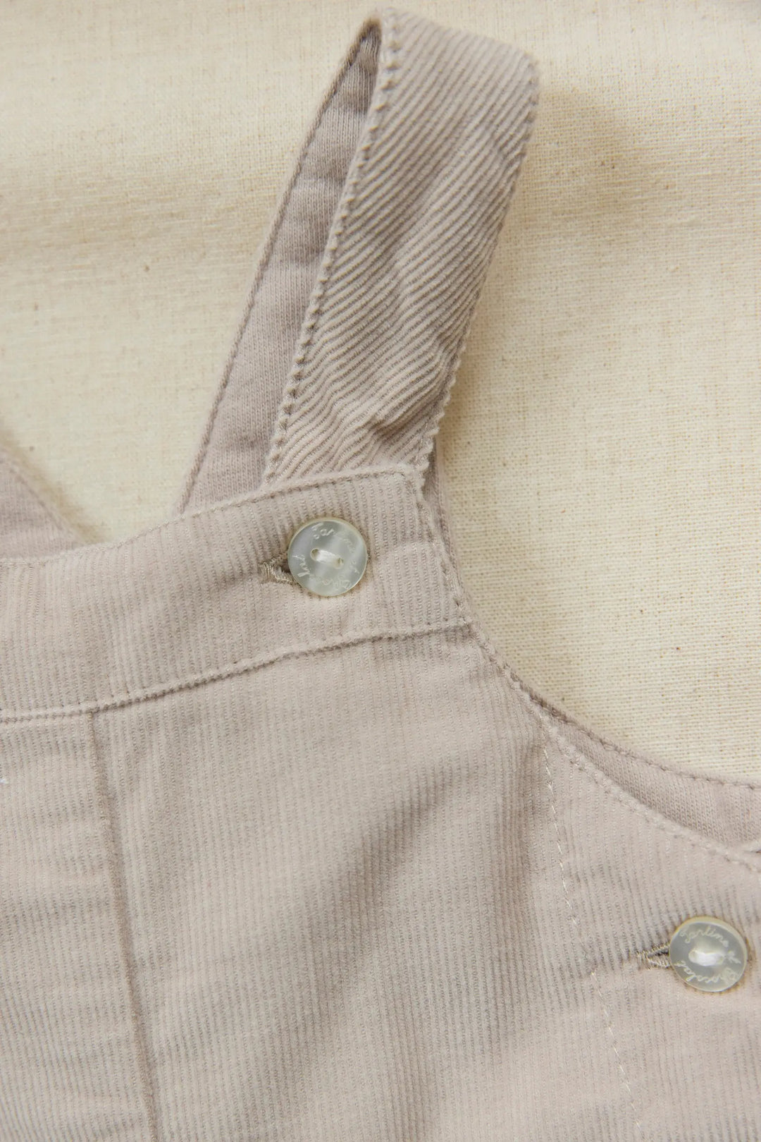 Blue Almonds Ltd BODY3 – Gris clair – CB11020 Tartine et Chocolat