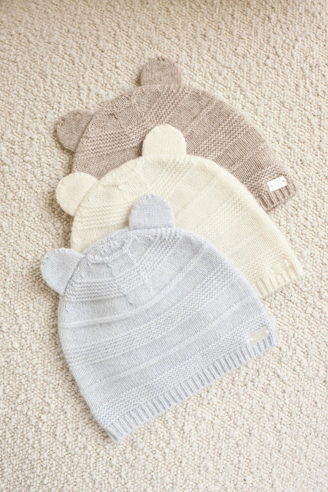 Blue Almonds Ltd Baby Boys Knit Cloud Blue Bear Hug Hat Tartine et Chocolat