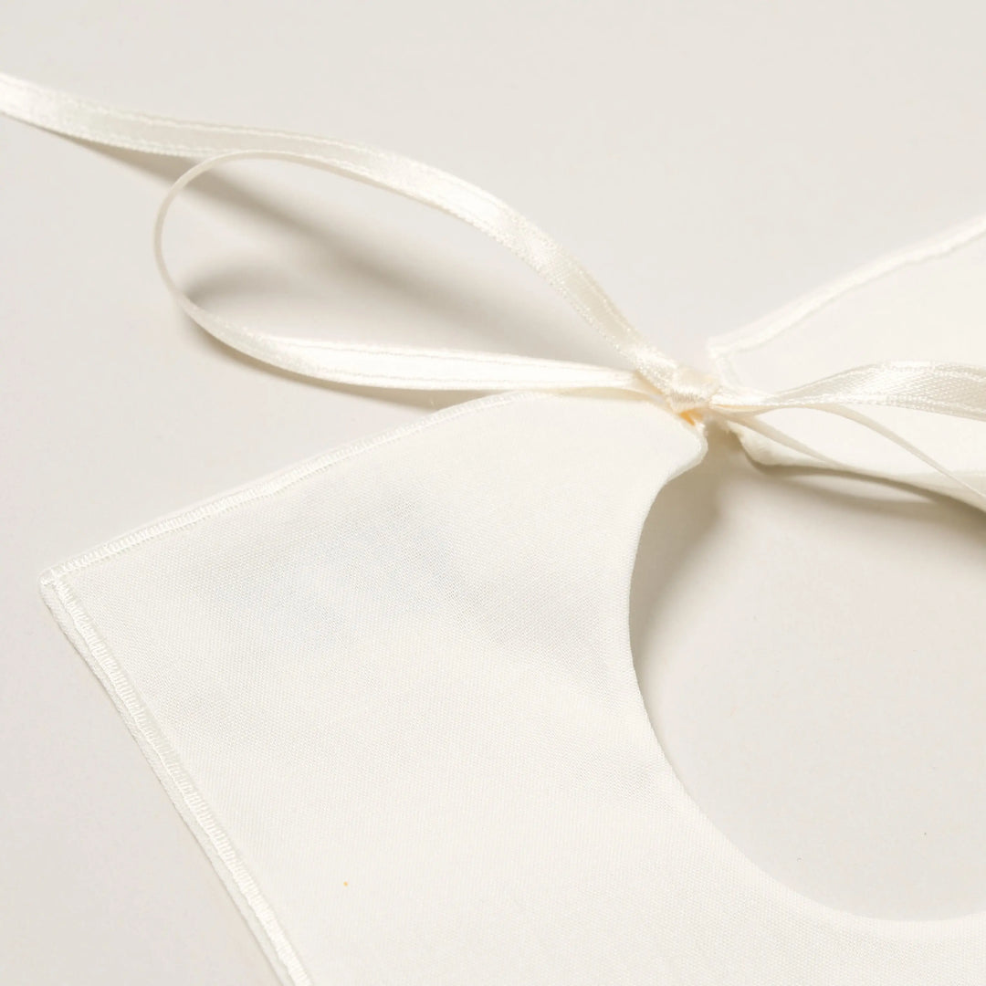 Blue Almonds Ltd Baby bib 'Eleganza' Piccola Giuggiola