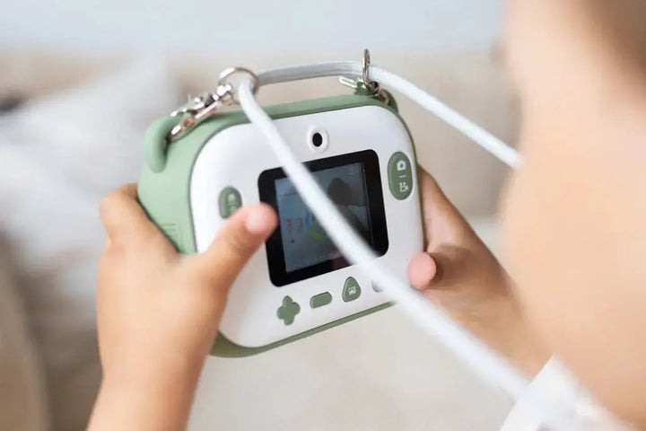 Blue Almonds Ltd Artist Digital Camera hoppstar