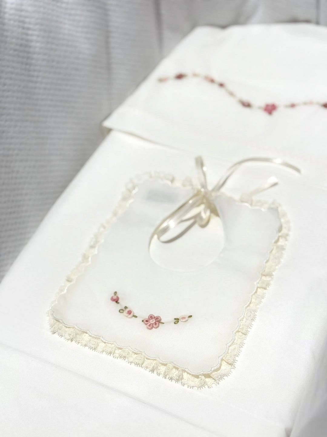 Blue Almonds Ltd Baby girls bib 'Piccola Rosa' Piccola Giuggiola