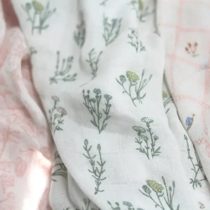 Blue Almonds Ltd Silky soft swaddle "french floral" aden + anais