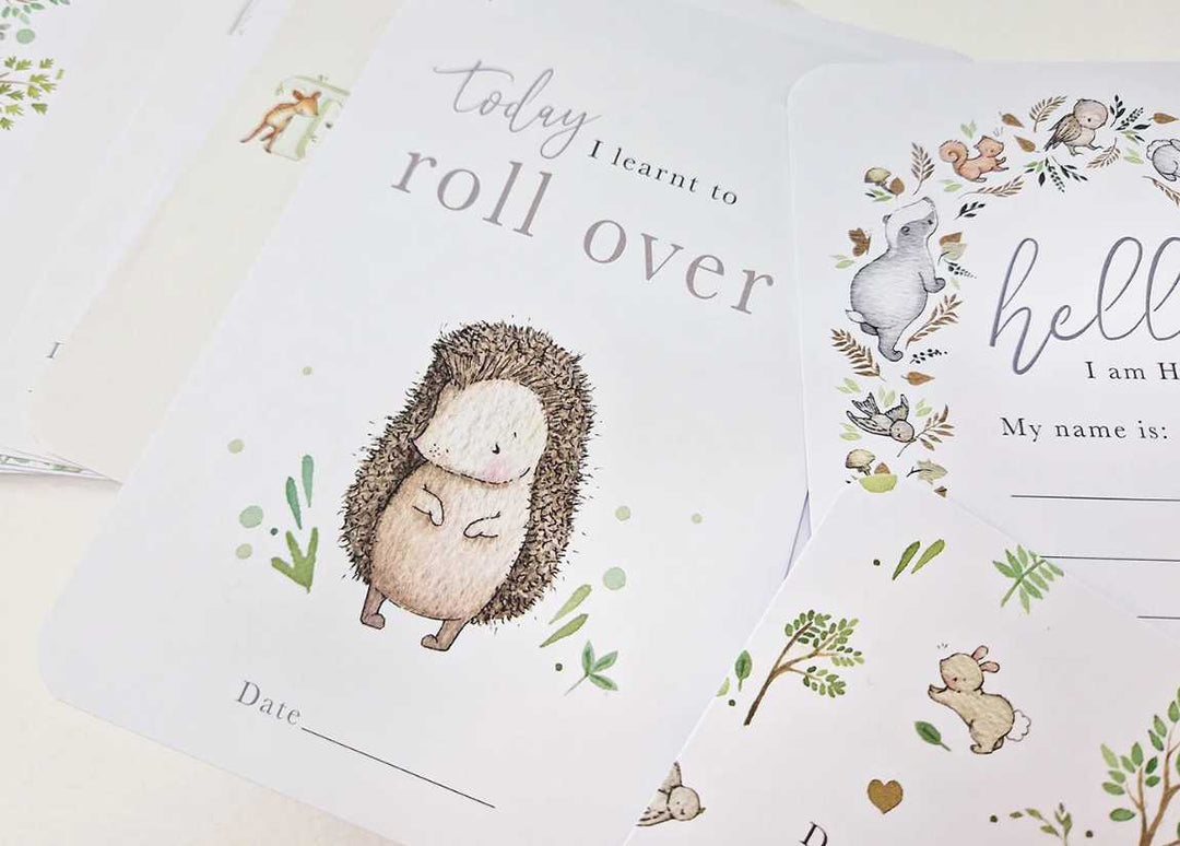Blue Almonds Ltd Baby's first year milestone cards Daisy & Bump