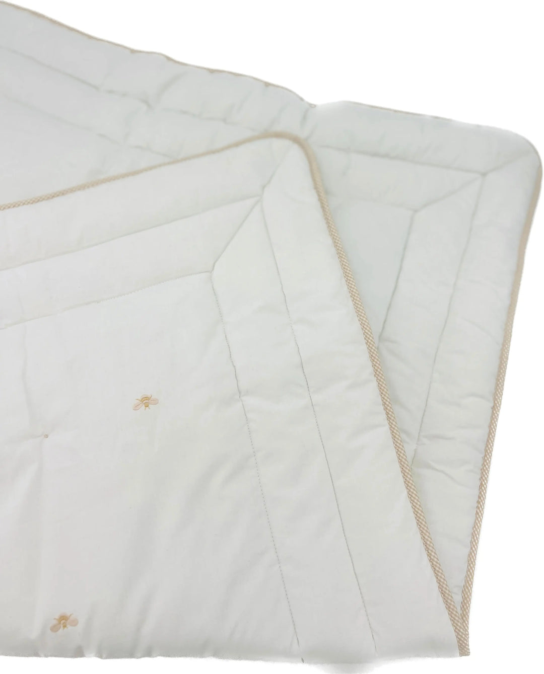 Blue Almonds Ltd Cotbed quilt "baby bees" beige Gordonsbury