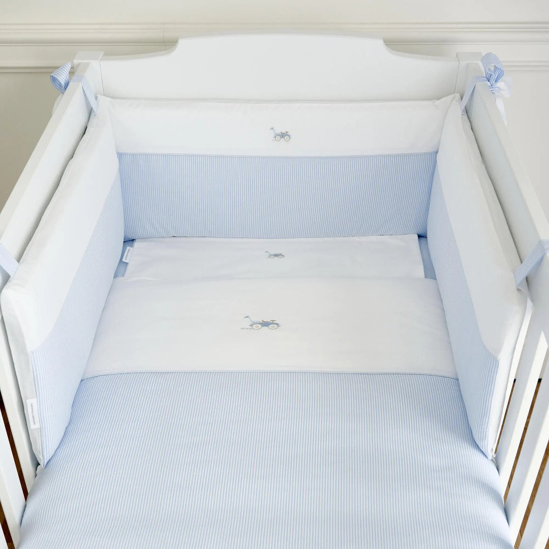 Blue Almonds Ltd Cot bed Bumper 60cm - Lines (60x60x60cm) H:30cm - Classic Car Theophile & Patachou