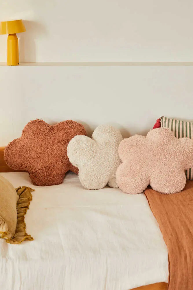 Blue Almonds Ltd Cushion Cloud Natural Lorena Canals