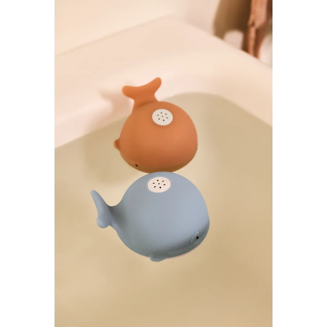 Galen Whale Bath Sprinkler Toy - Beach Blue