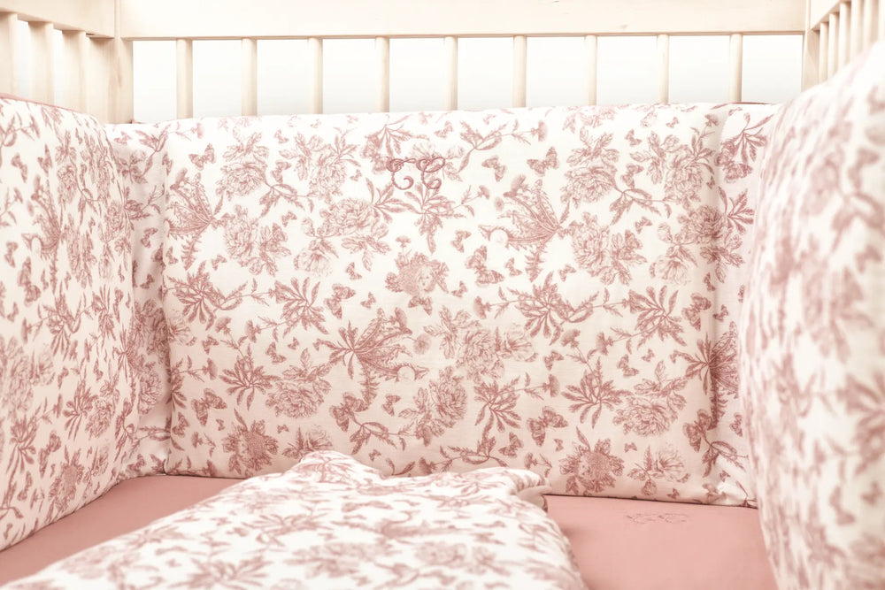 Blue Almonds Ltd Half Bumper - Toile de Jouy Pink Tartine et Chocolat