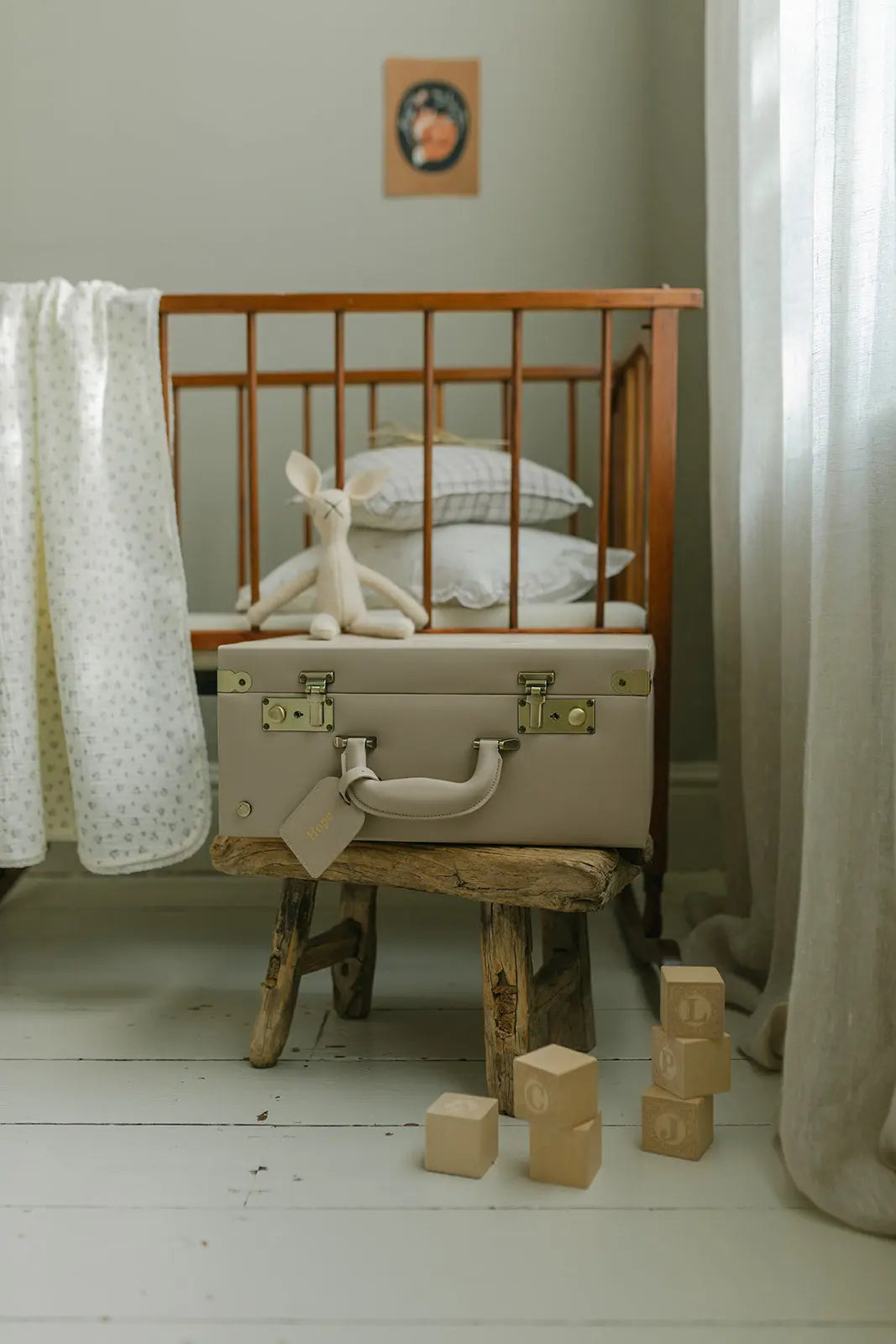 Blue Almonds Ltd Keepsake Memory Case - Beige Meminio
