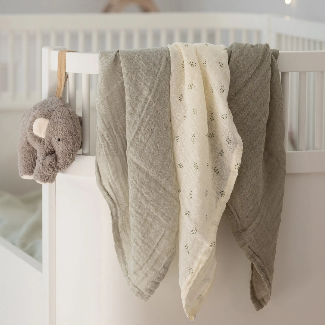 Blue Almonds Ltd Muslin 3 pack in Sophora Leaves Sebra