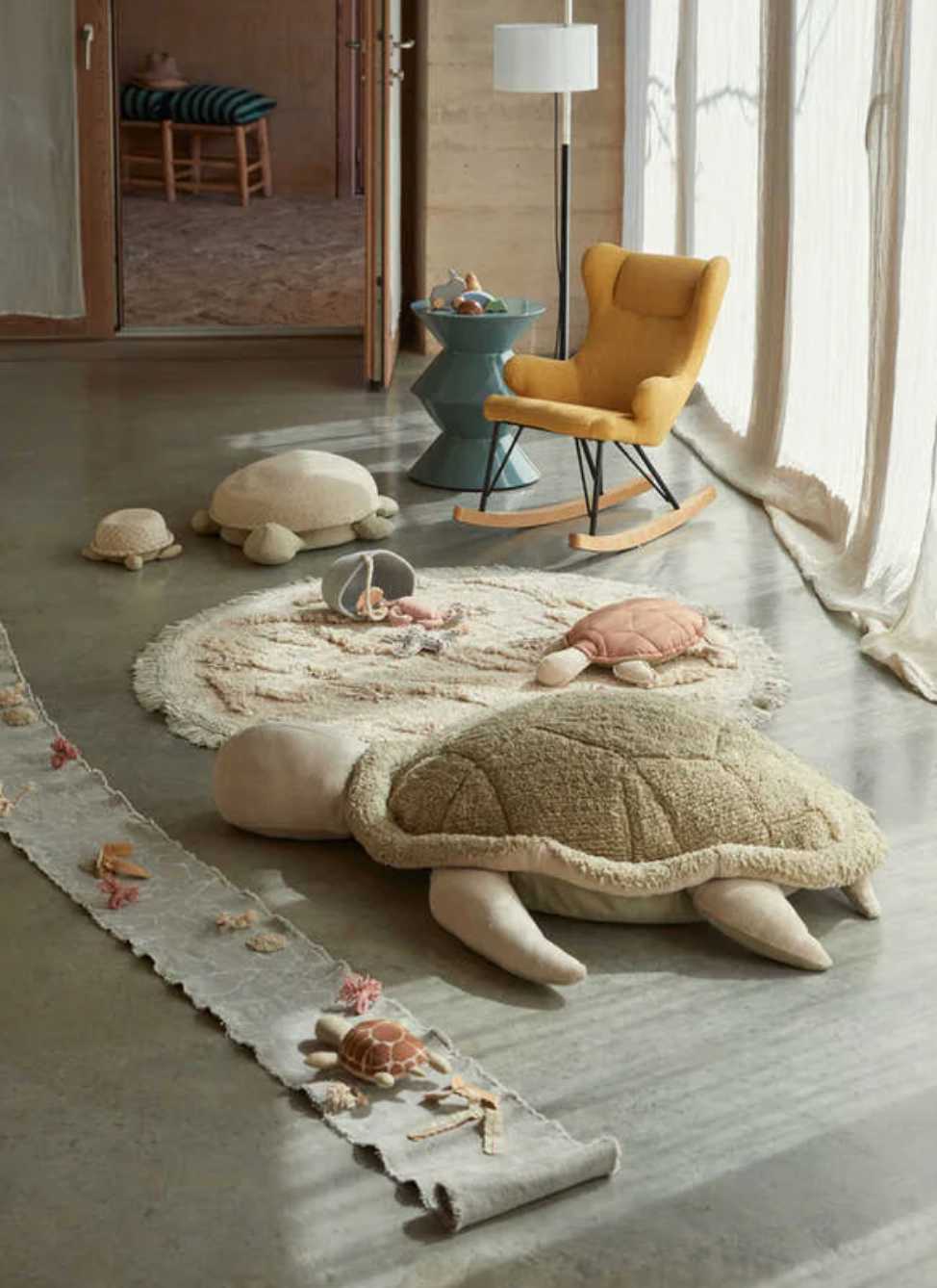 Blue Almonds Ltd Pouffe "Mrs. Turtle" Lorena Canals