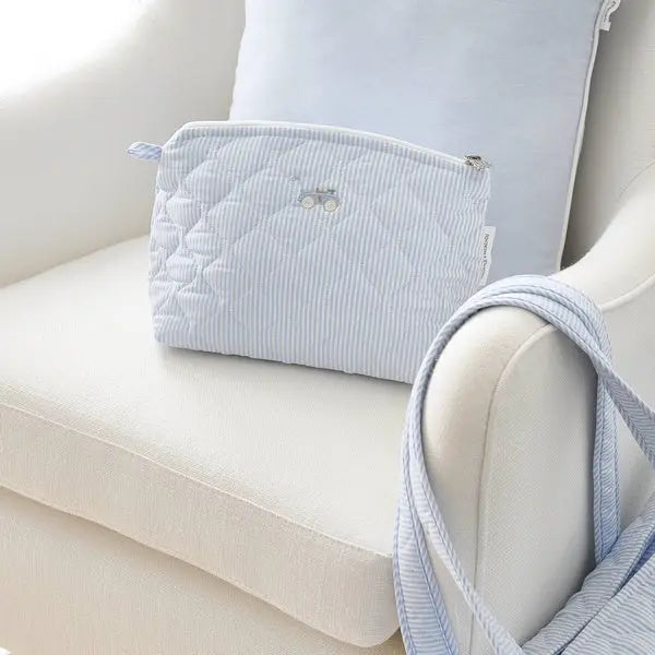 Blue Almonds Ltd Quilted Toiletry Bag - Classic Car Theophile Patachou