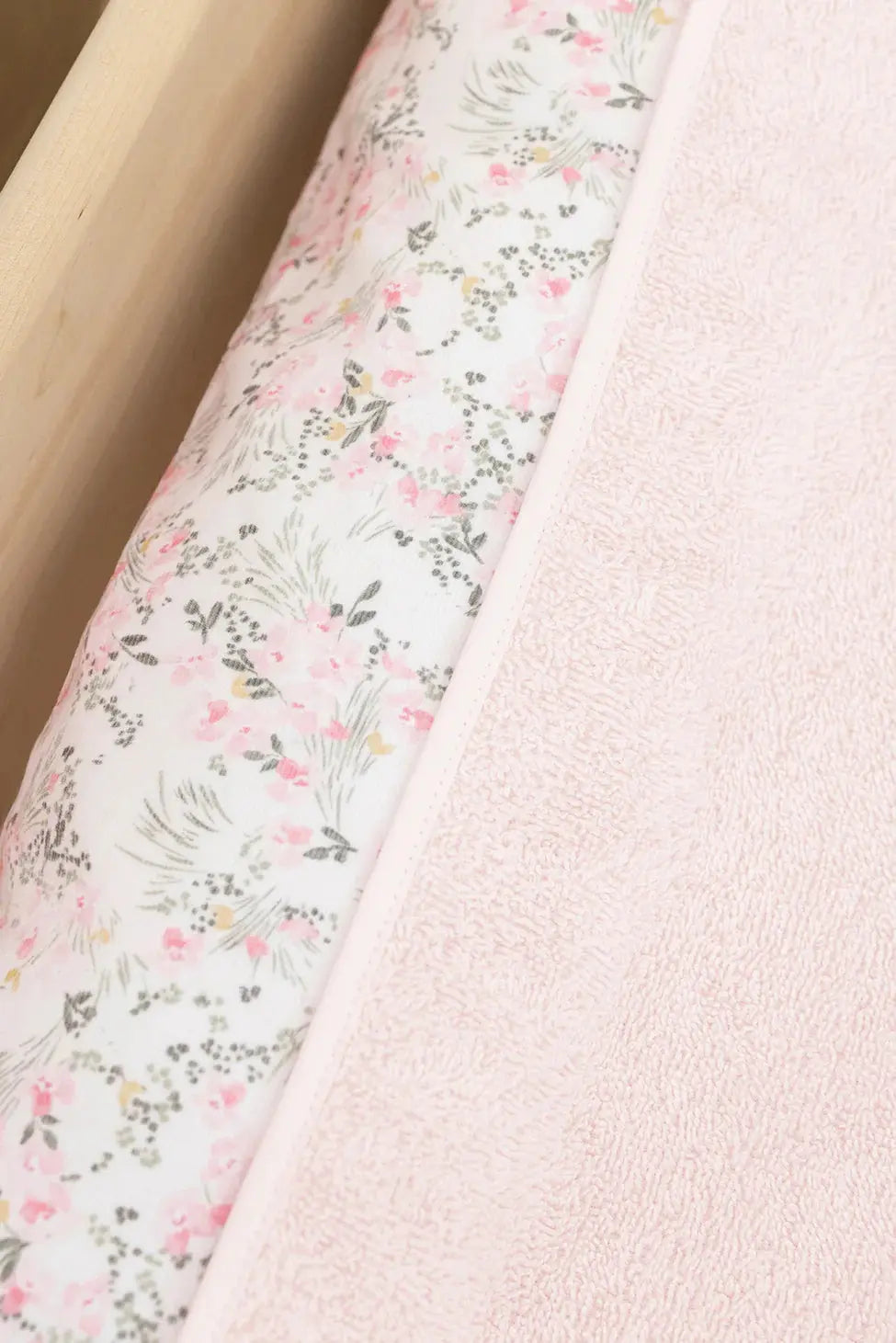 Blue Almonds Ltd Changing mat cover "Jardin Hivernal" Tartine et Chocolat