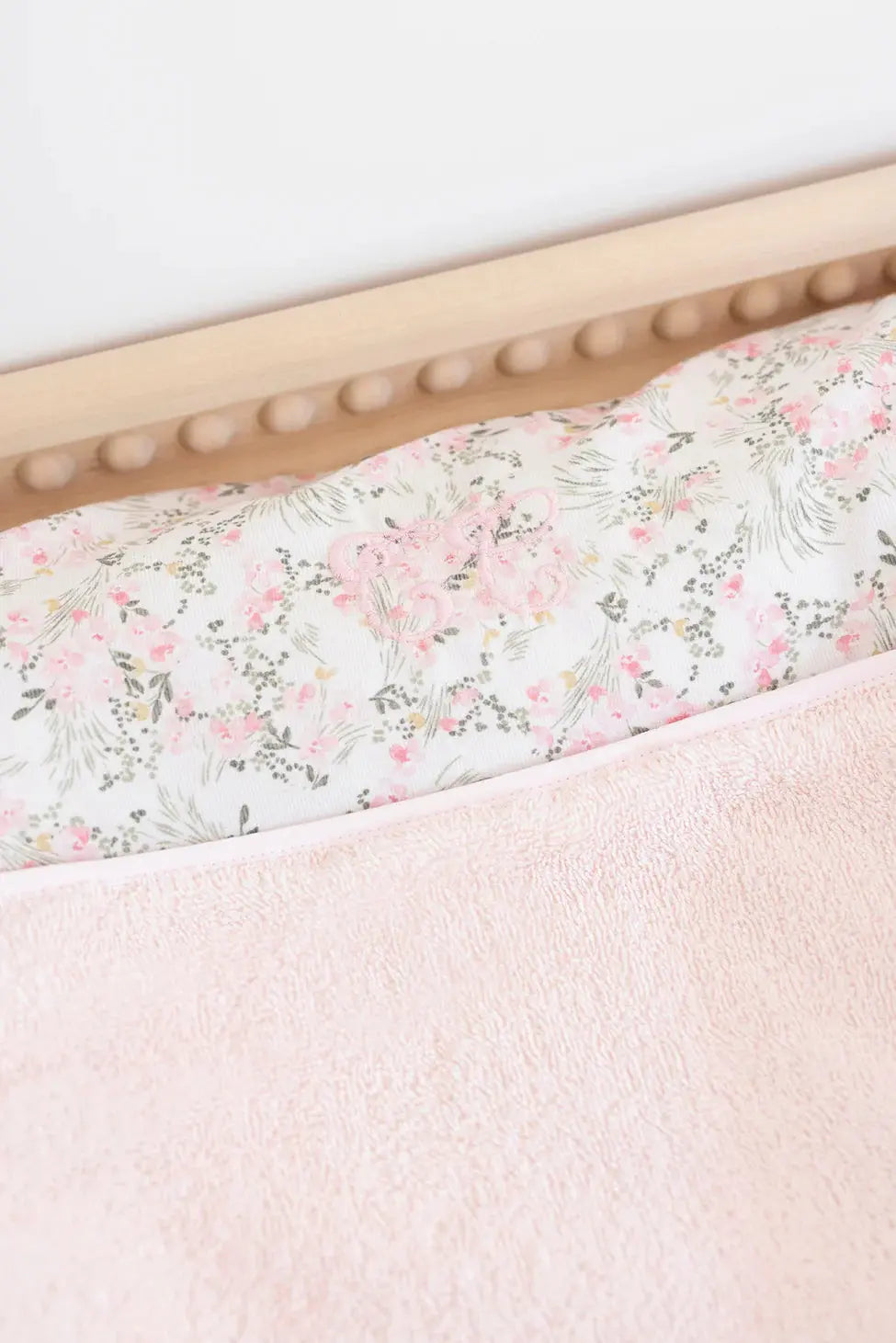 Blue Almonds Ltd Changing mat cover "Jardin Hivernal" Tartine et Chocolat