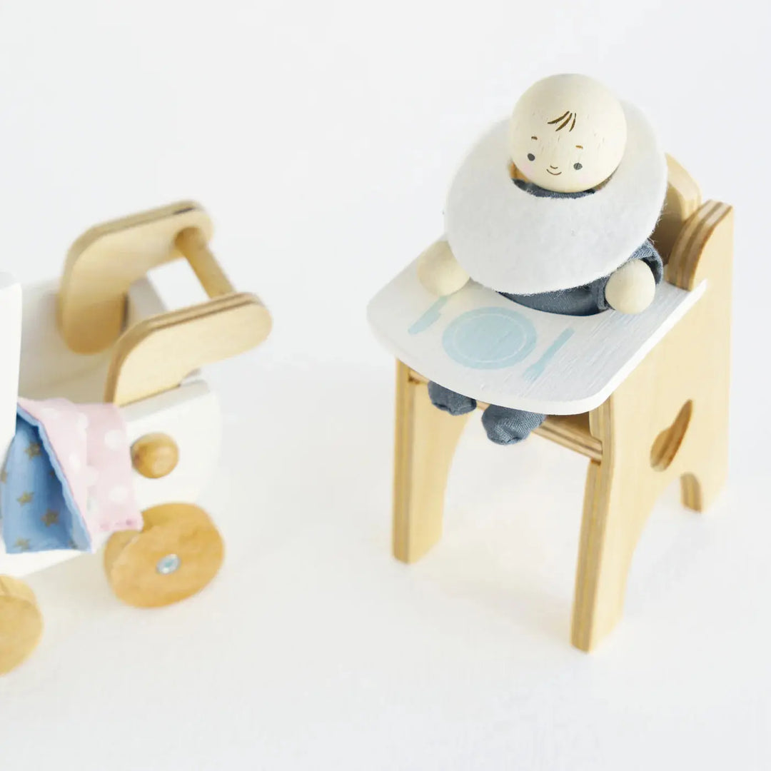 Blue Almonds Ltd Dolls House Nursery Furniture Set Le Toy Van