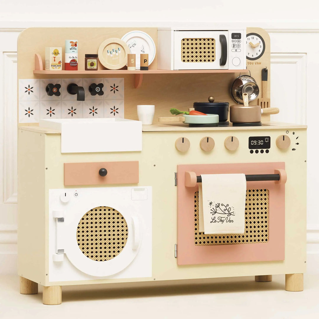 Blue Almonds Ltd Family Size Wooden Play Kitchen Le Toy Van