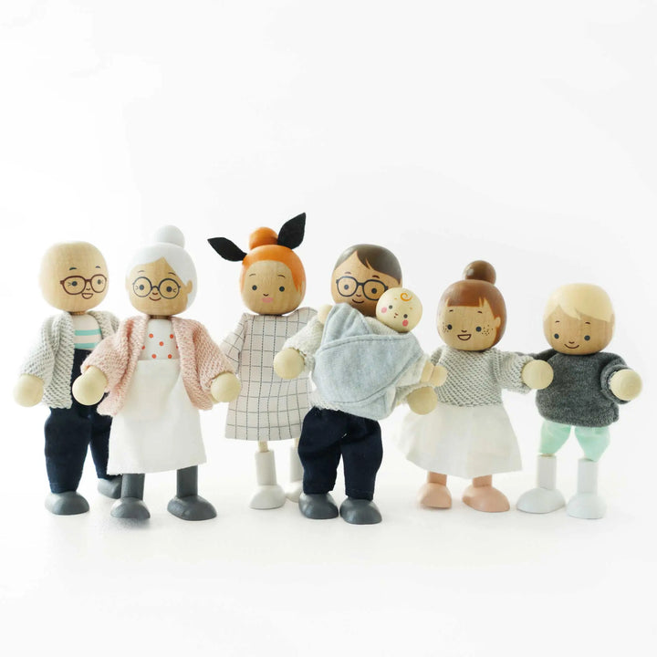 Blue Almonds Ltd My Family of 7 - Dolls Le Toy Van