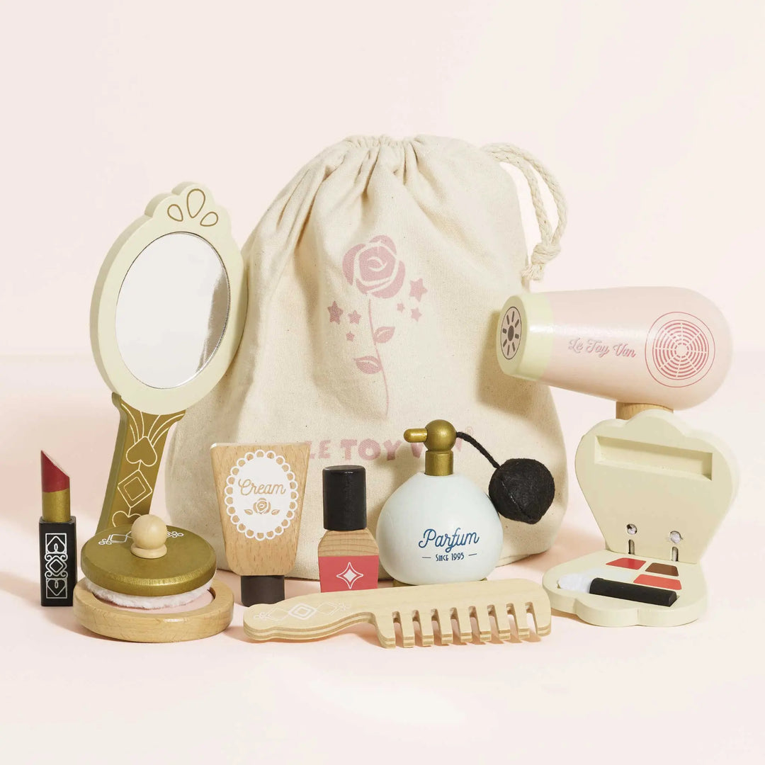 Blue Almonds Ltd Star Beauty Bag Le Toy Van