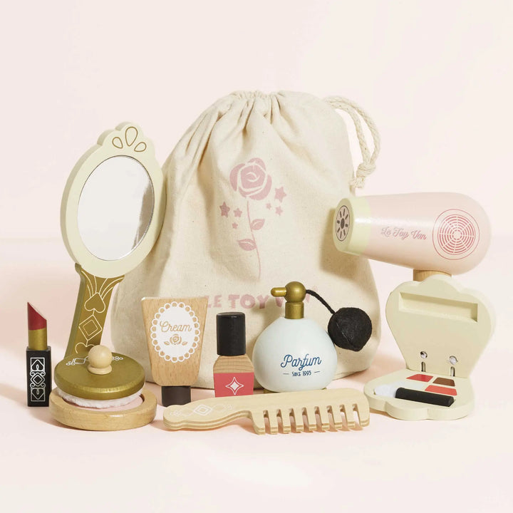 Blue Almonds Ltd Star Beauty Bag Le Toy Van