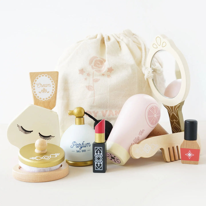 Blue Almonds Ltd Star Beauty Bag Le Toy Van