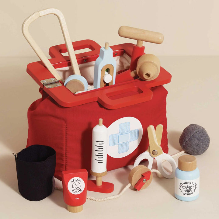 Blue Almonds Ltd Wooden Doctor's Medical Kit Le Toy Van