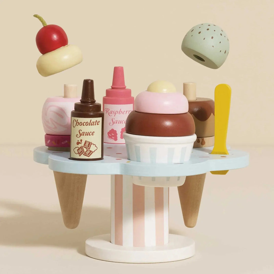 Blue Almonds Ltd Wooden Ice Cream Stand & Toppings Le Toy Van