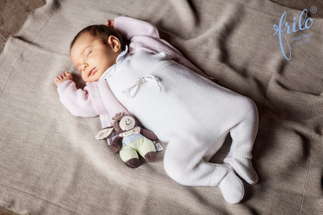 Classic Merino Wool Blanket - Pink-Blankets & swaddling-Frilo-Blue Almonds-London-South Kensington