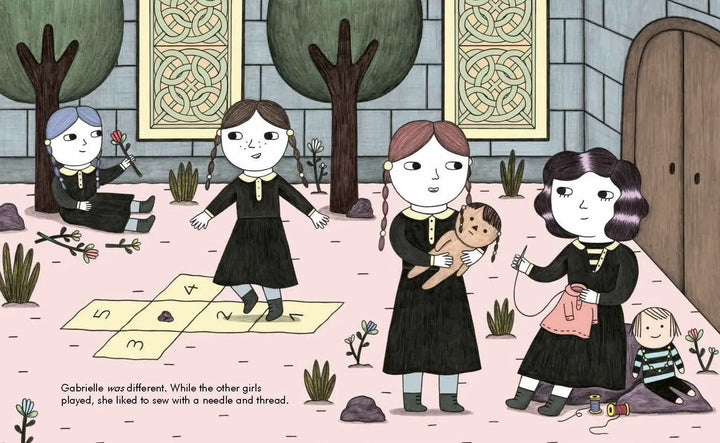 Coco Chanel - Little People, BIG DREAMS-Books-Hachette Books-Blue Almonds-London-South Kensington