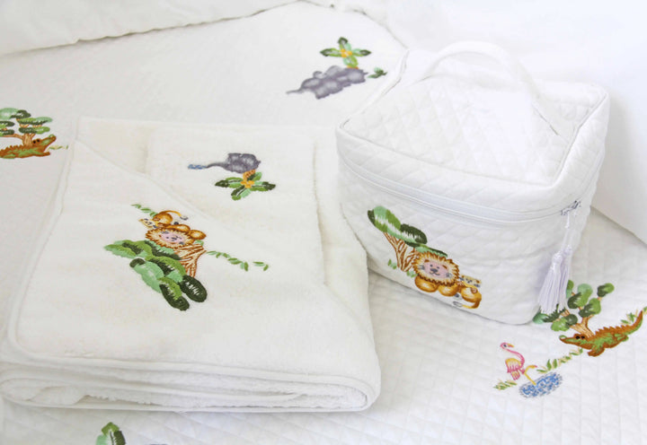 Cotbed Quilt - Jungle-Bumpers & quilts-Valombrouse-Blue Almonds-London-South Kensington