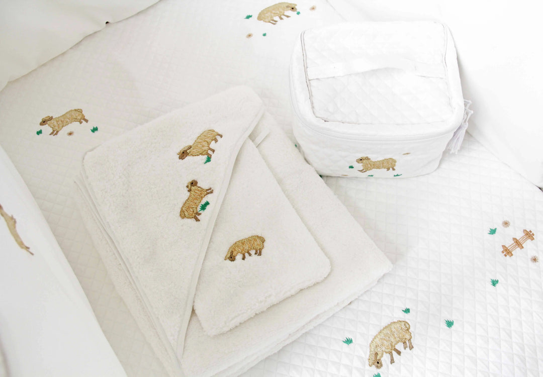 Cotbed Quilt - Sheep-Bumpers & quilts-Valombrouse-Blue Almonds-London-South Kensington