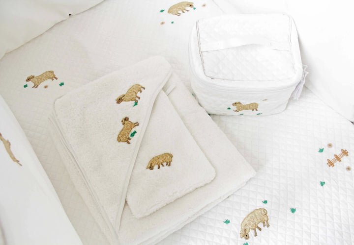 Cotbed Quilt - Sheep-Bumpers & quilts-Valombrouse-Blue Almonds-London-South Kensington