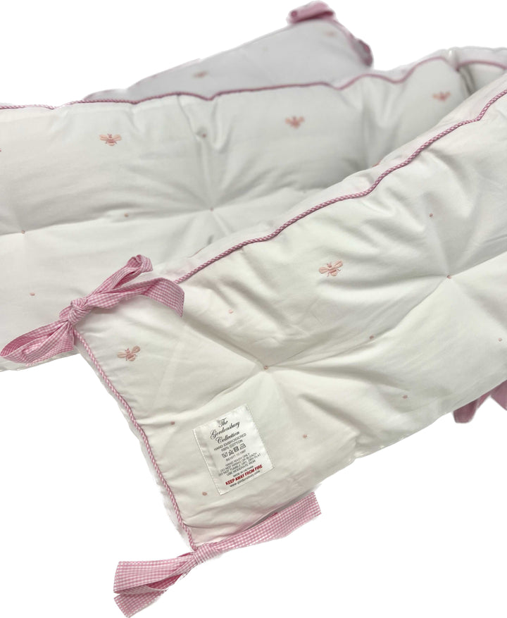 Cotbed half bumper "baby bees" pink-Bumpers & quilts-Gordonsbury-Blue Almonds-London-South Kensington