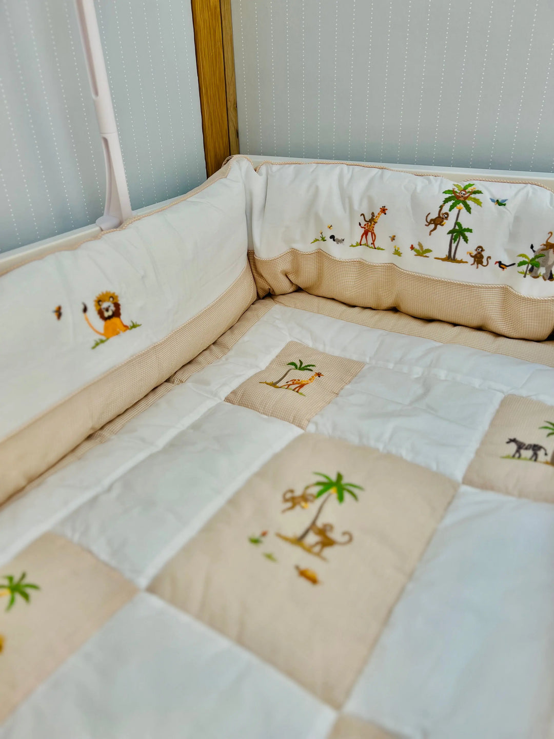 Cotbed half bumper "safari" beige-Bumpers & quilts-Gordonsbury-Blue Almonds-London-South Kensington