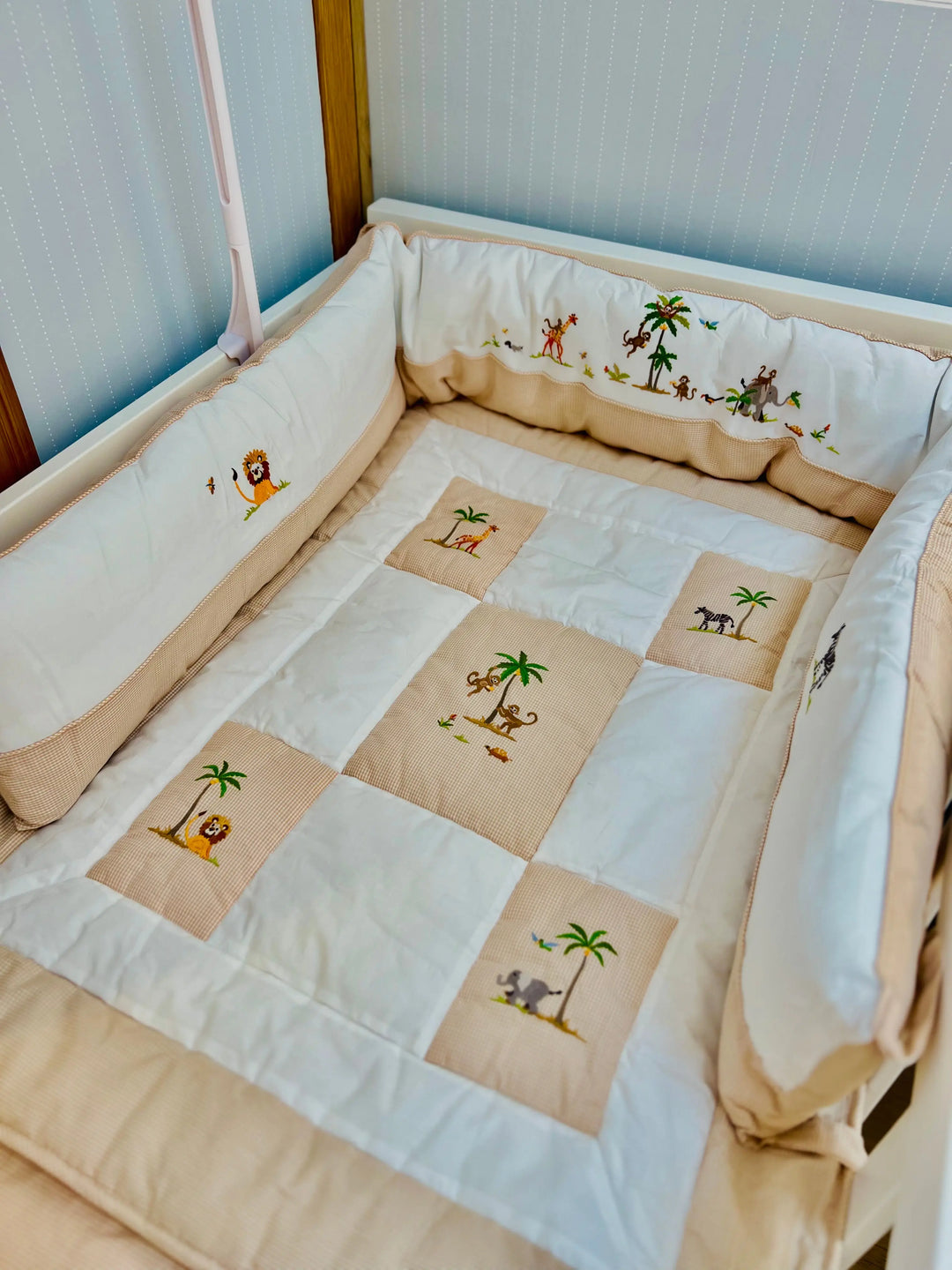 Cotbed half bumper "safari" beige-Bumpers & quilts-Gordonsbury-Blue Almonds-London-South Kensington