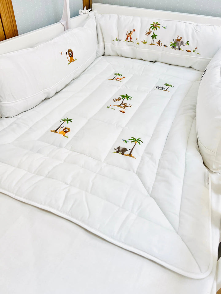 Cotbed quilt "safari" white-Bumpers & quilts-Gordonsbury-Blue Almonds-London-South Kensington