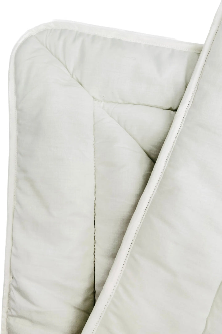 Cotbed quilt "safari" white-Bumpers & quilts-Gordonsbury-Blue Almonds-London-South Kensington