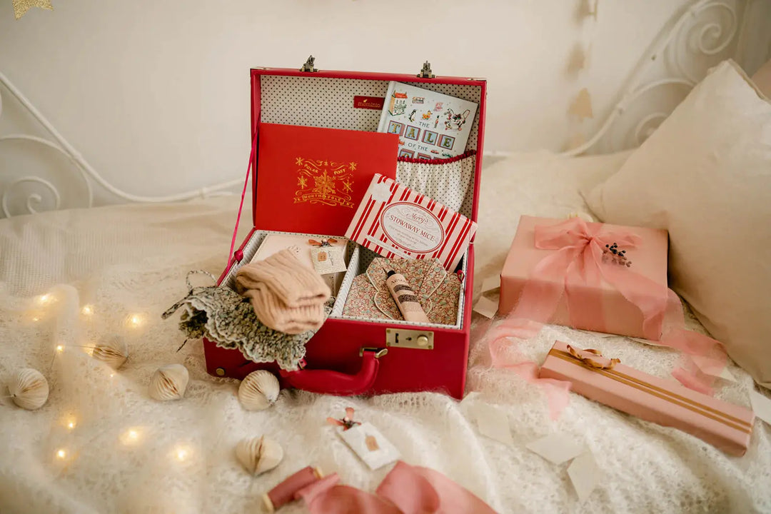 Keepsake Memory Case - Red Berry--Meminio-Blue Almonds-London-South Kensington