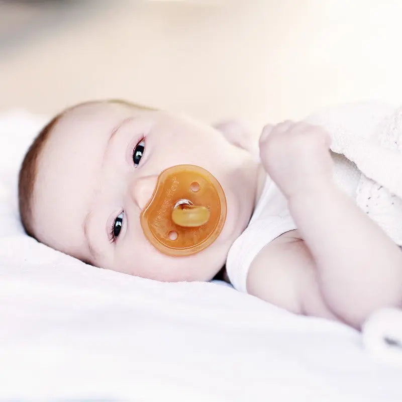 Natural dummy "butterfly ortho"-New Baby-Natursutten-Blue Almonds-London-South Kensington