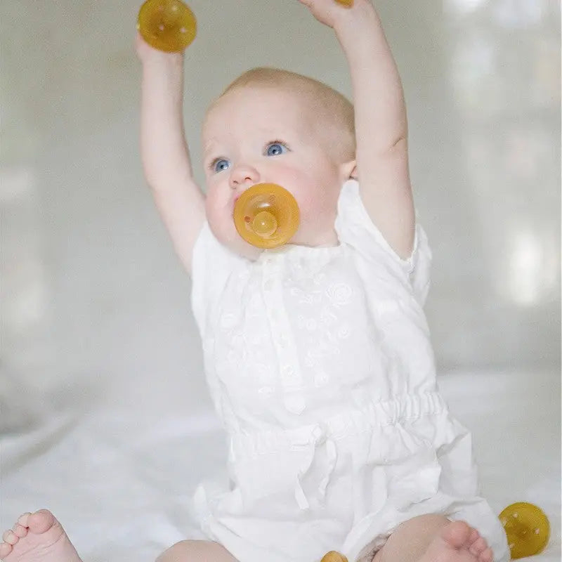 Natural dummy "oryginal ortho"-New Baby-Natursutten-Blue Almonds-London-South Kensington