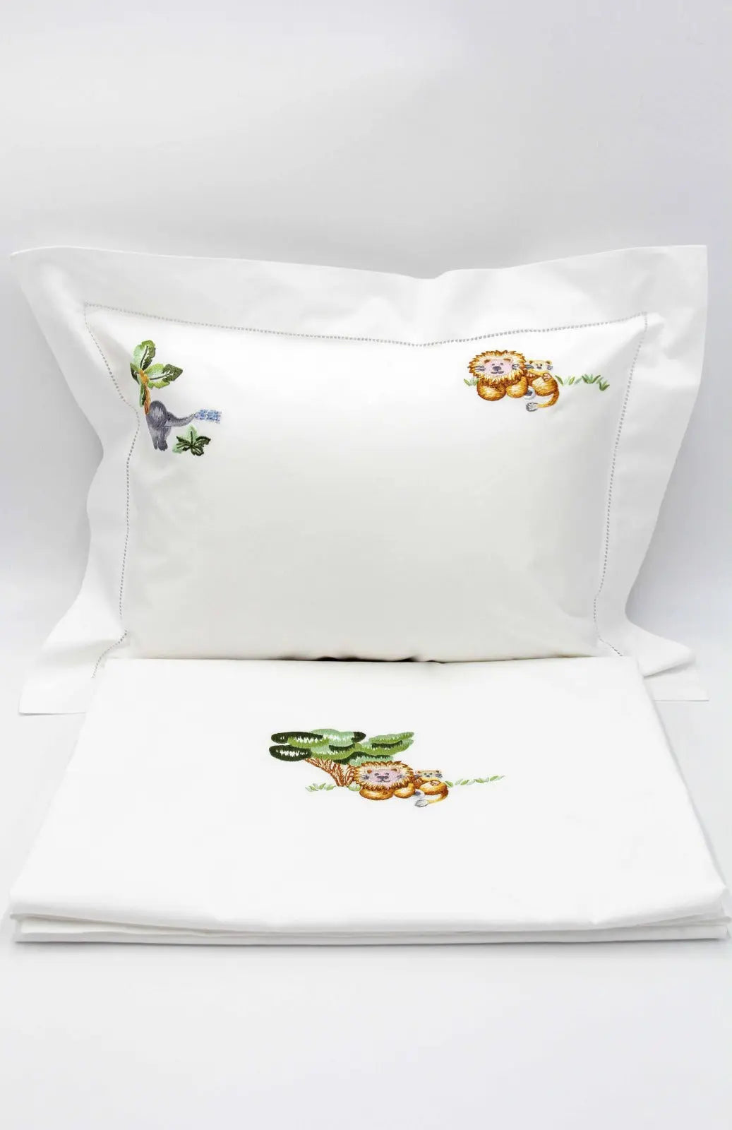 Cotbed Bedlinen Set - Jungle Animals-Towels & bedlinen-Valombrouse-Blue Almonds-London-South Kensington
