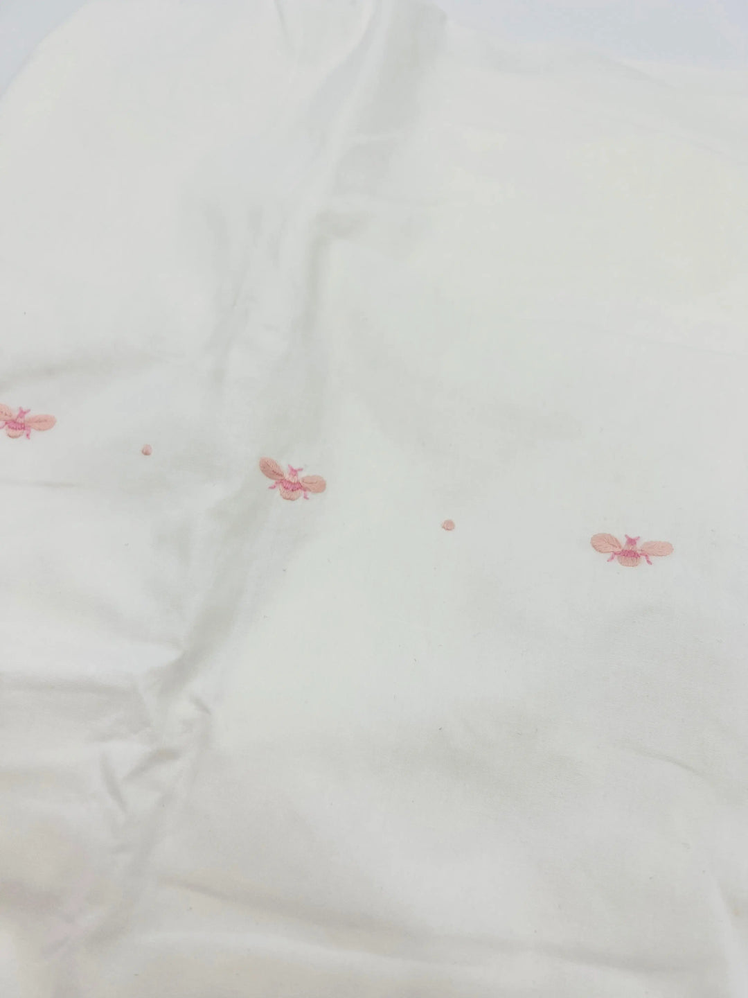 Cotbed fitted sheet "baby bees" pink-Towels & bedlinen-Gordonsbury-Blue Almonds-London-South Kensington